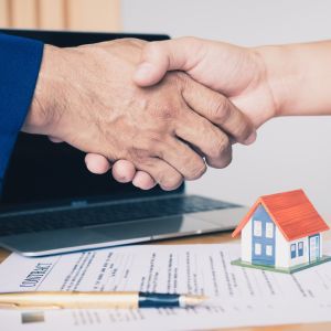 Are listing agreements with brokers cancelable in Gladstone, Missouri