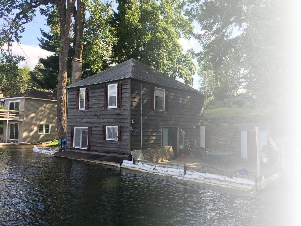 Lake house in West Michigan