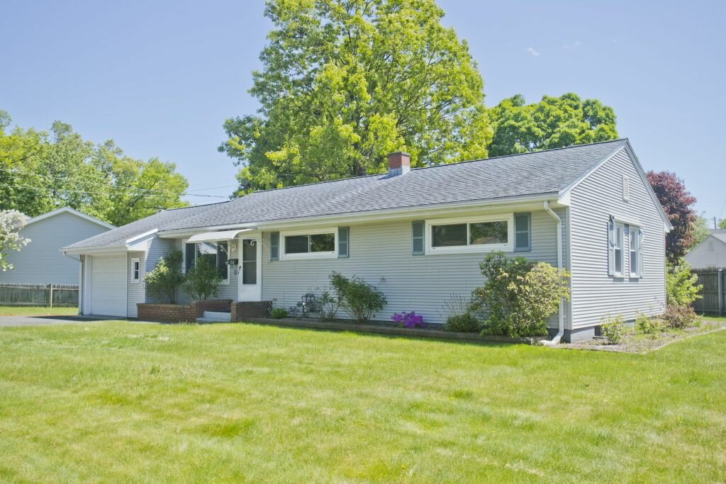 We Buy Houses in Chicopee MA