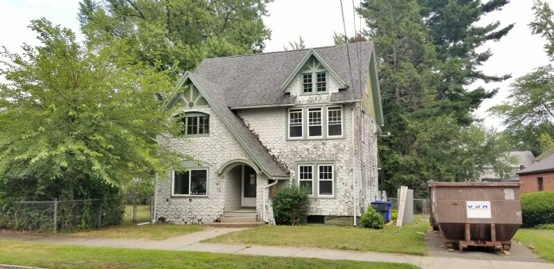 Sell an Old House in Longmeadow