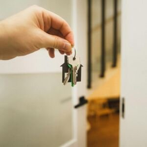 How Long May Seller Stay in House After Closing In 