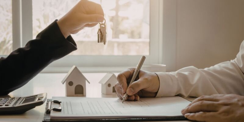 How Long is Seller Stay in House After Closing In [market_city]