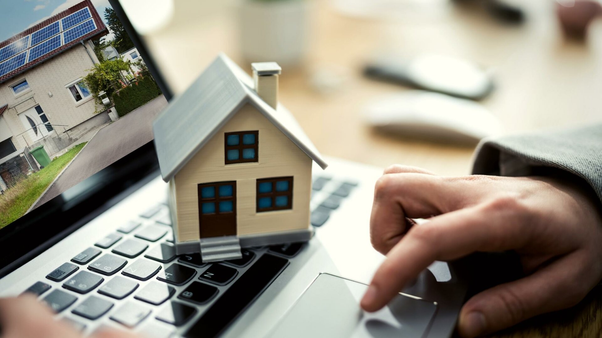Selling Houses Online: Best Practices in 2022