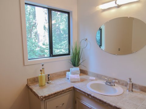 185 Waner Way, Felton, CA: Affordable Felton, CA home with a spa