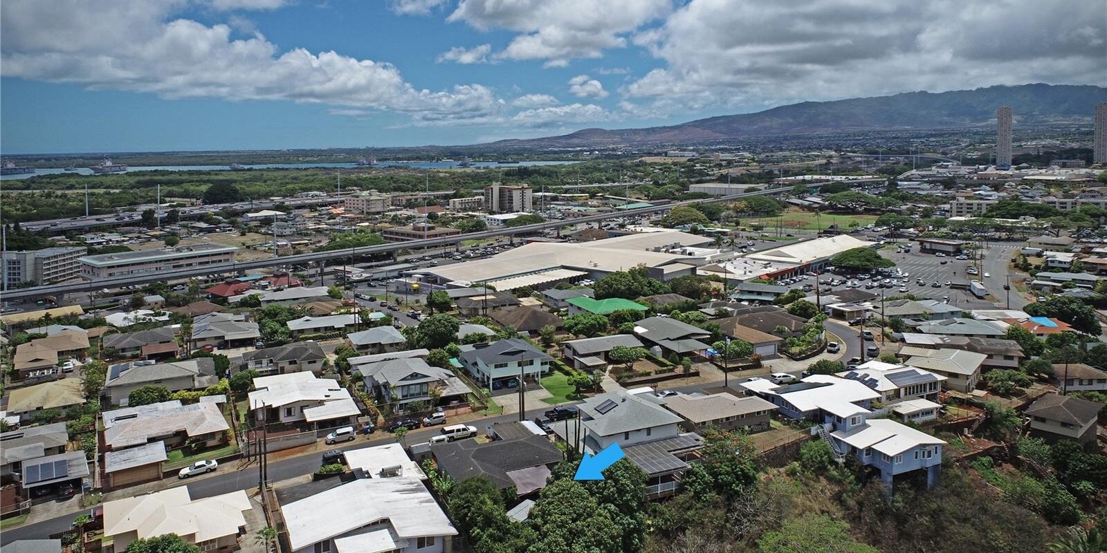 Houses in Honolulu and Pearl City on Oahu