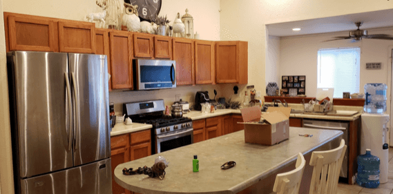 House in Haiku Hawaii trying to sell while tenants live there leaving a messy kitchen and repairs needed 