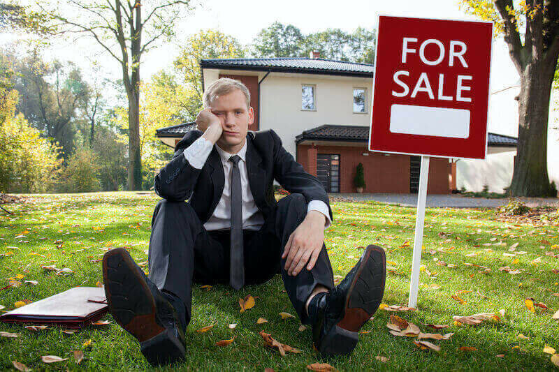 man wants to sell ugly house fast