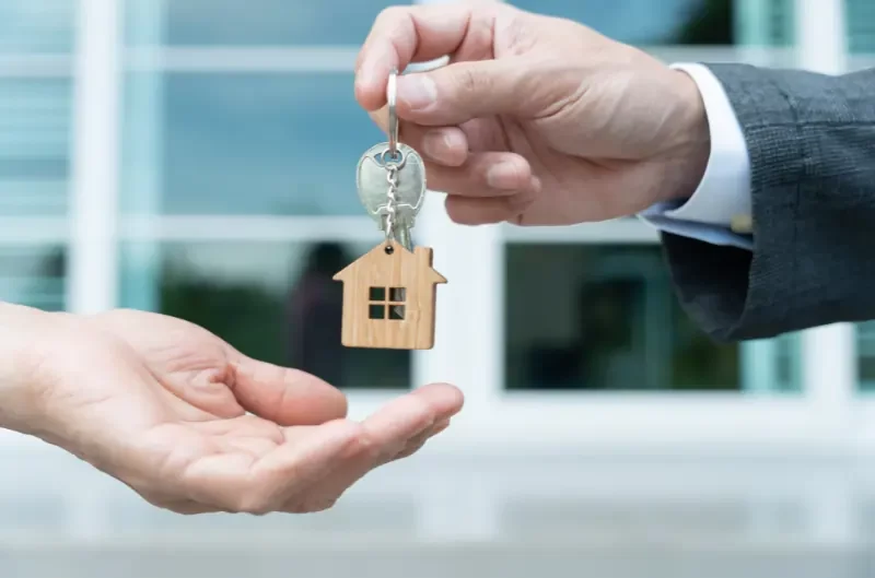 Can You Sell Your House Below Market Value in 2024?