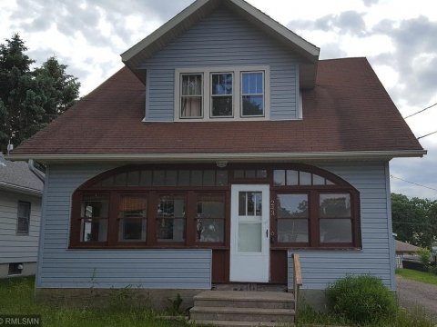 Front of house in waite park
