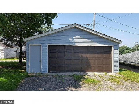 brown garge 243 6th Avenue N waite park