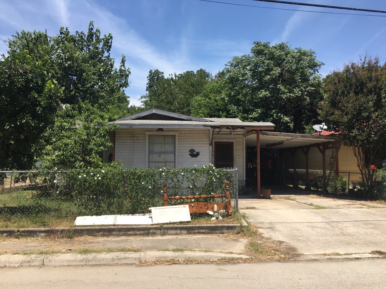 1035 Eldorado St