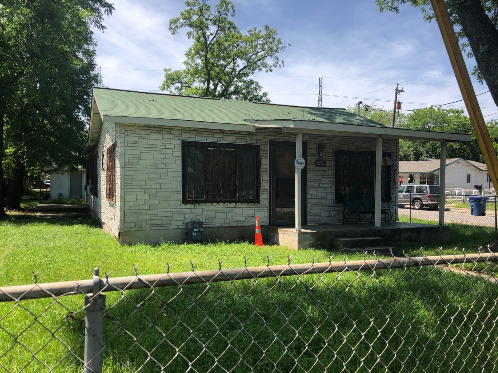 136 B St - HOT Wholesale Deal