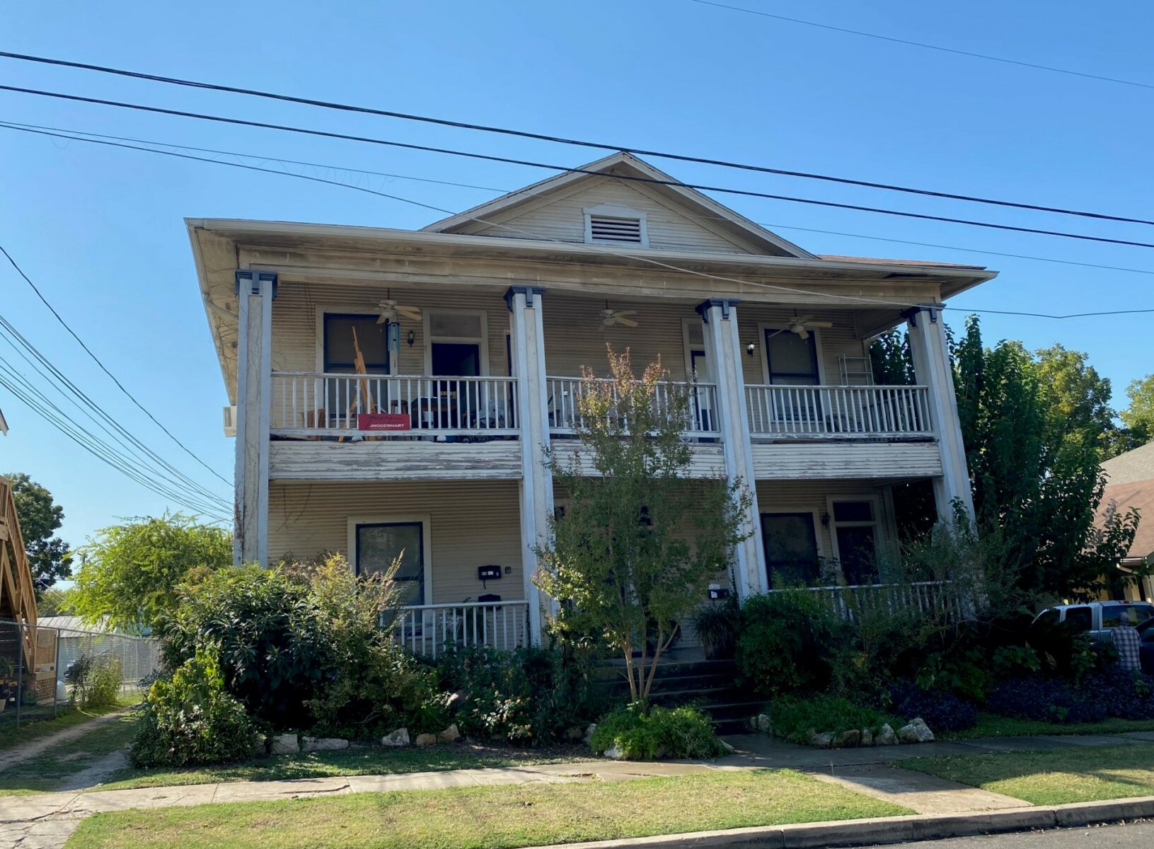 618 W Craig Pl | HOT Wholesale Deal in San Antonio, TX