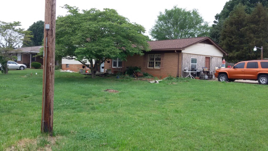 We buy Houses Mooresville NC like this picture of 153 Westmoreland Rd. Mooresville
