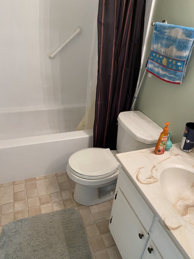 small bathrooms are not a selling point for a house