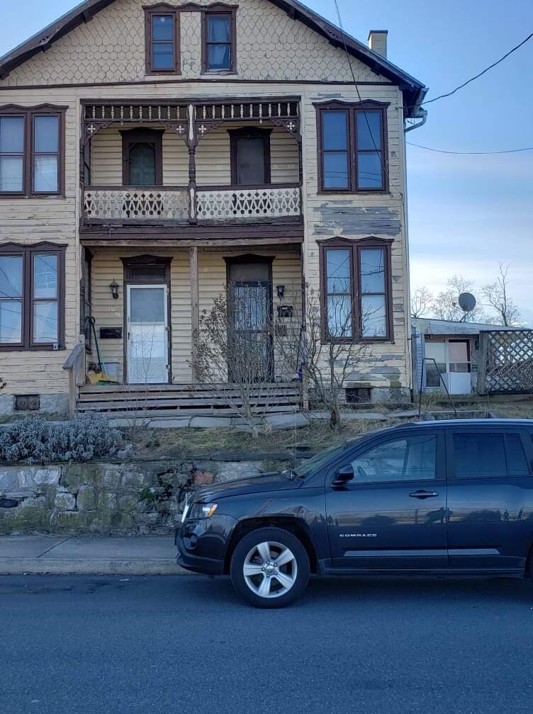Adamstown Property