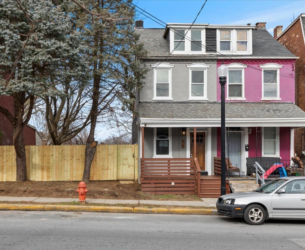 1710 Pennsylvania Ave, Lancaster, PA 17602