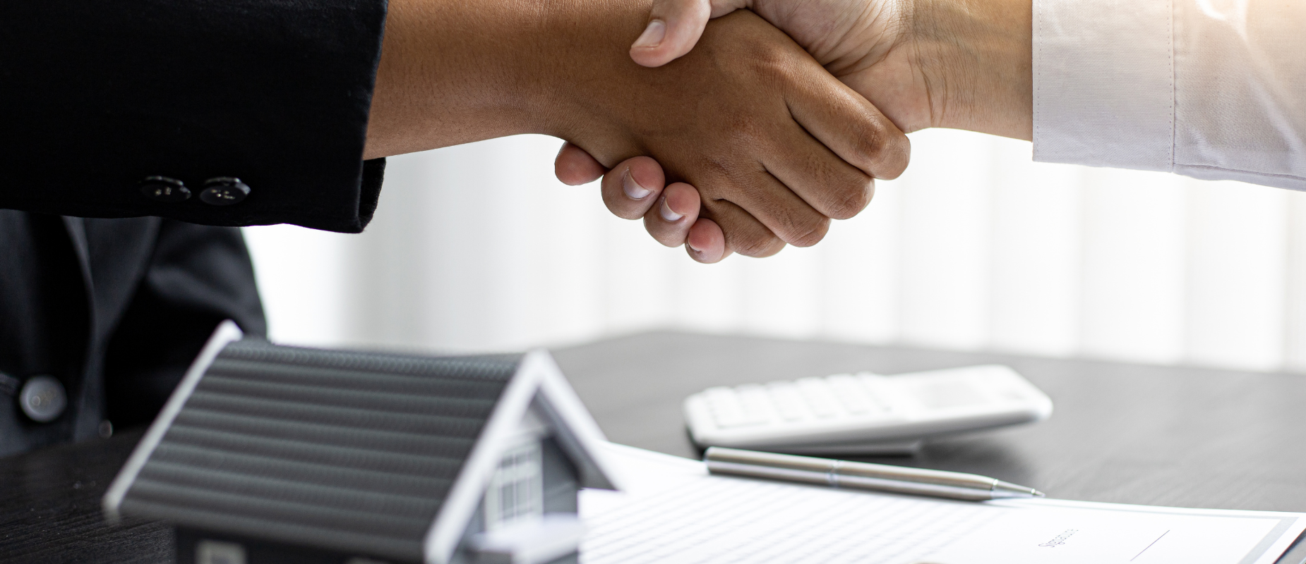 Paperwork For Selling A House By Owner In California hero Los Angeles