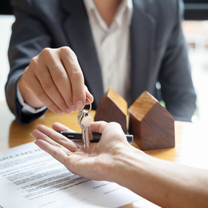 Do I need to sell my current house before buying another In Inglewood, California