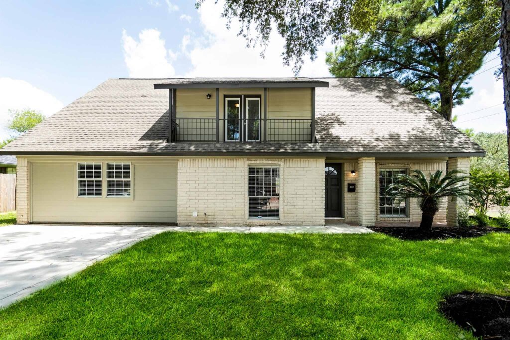 A home that we recently helped sell with cash in Houston, Texas.