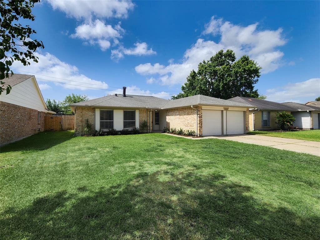 Redbud Dr, La Porte Home