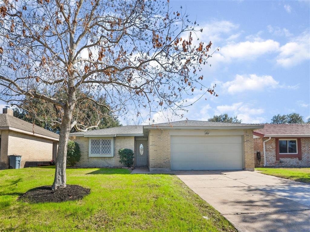 Somerton Drive, La Porte Home