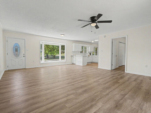 Bright room with natural light in Cowpens, SC home for sale