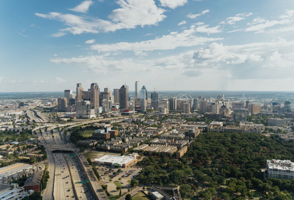 Wondering how to sell land without a realtor in Texas? Keep reading for advice on selling land fast.