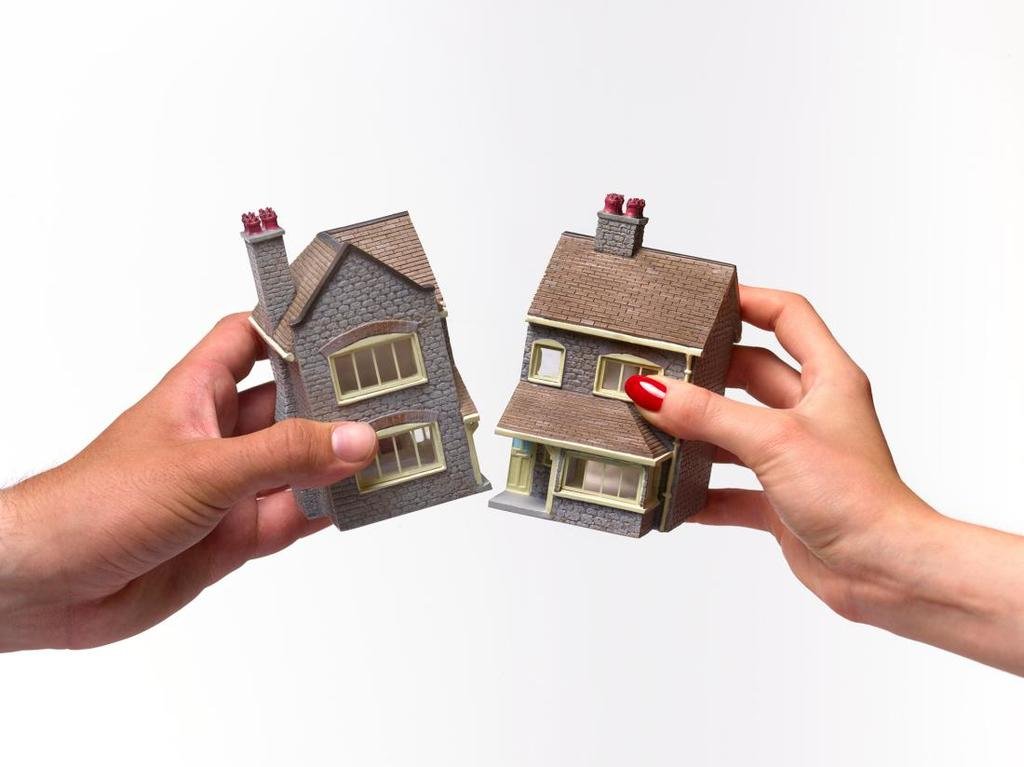 Who - keeps- the- house -after- divorce
