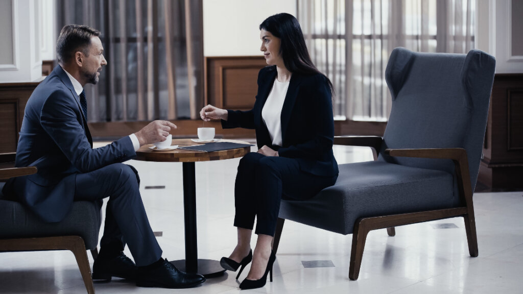 meeting with a cash home buyer