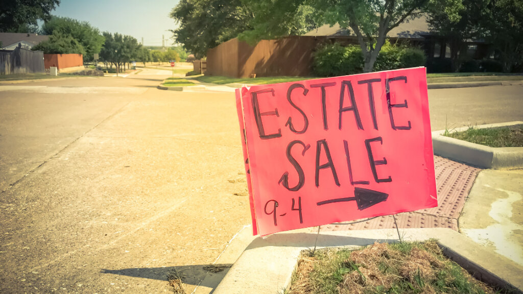 traditional house selling