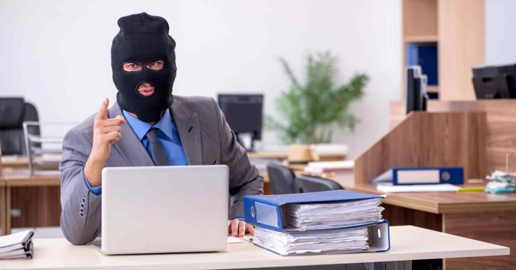 Depiction of a scammer pretending to be a cash buyer