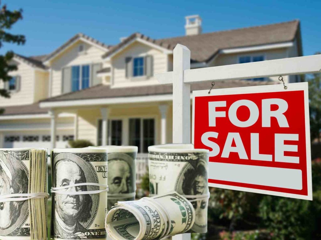 Illustration of a home and cash symbol representing understanding cash offers in real estate