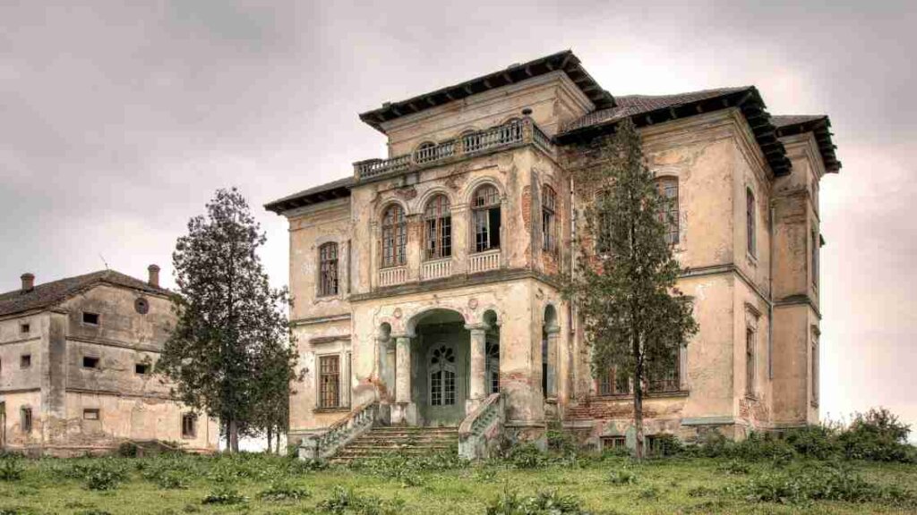 condemned house
