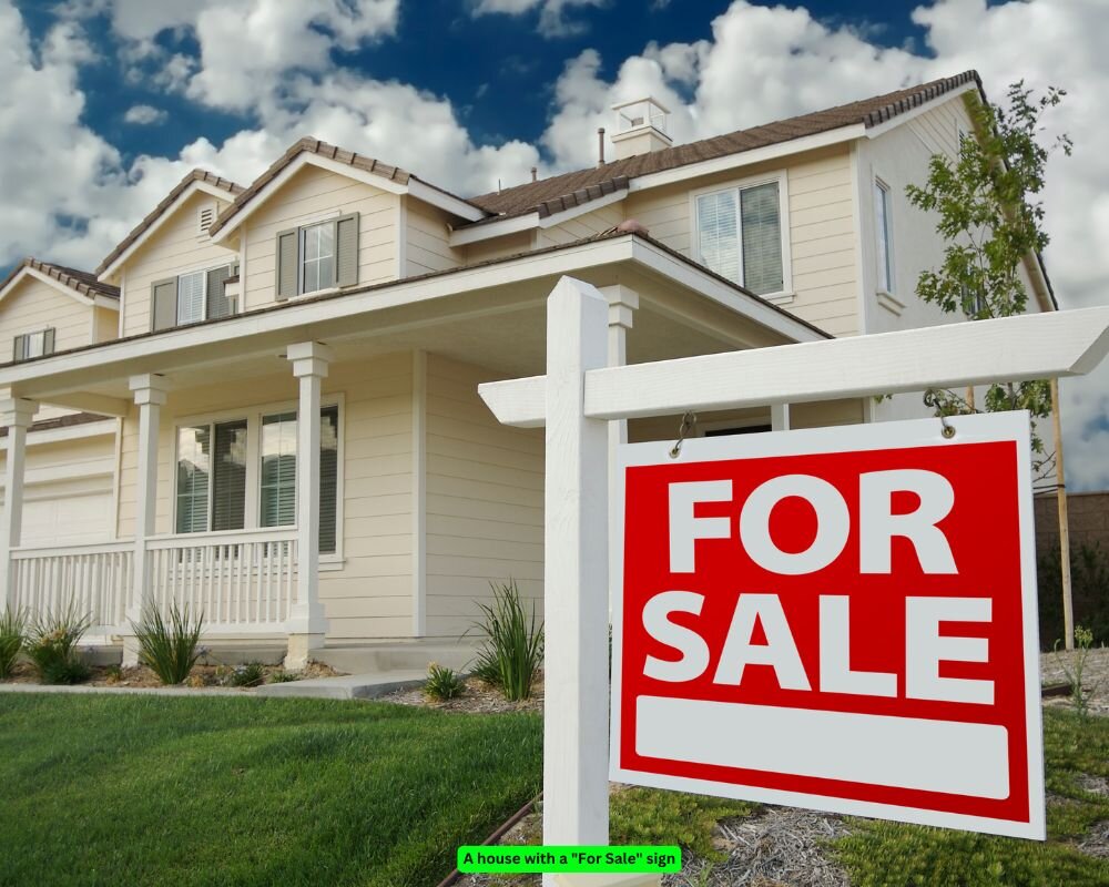 House with a ‘For Sale’ sign, representing capital gains tax implications in home sales