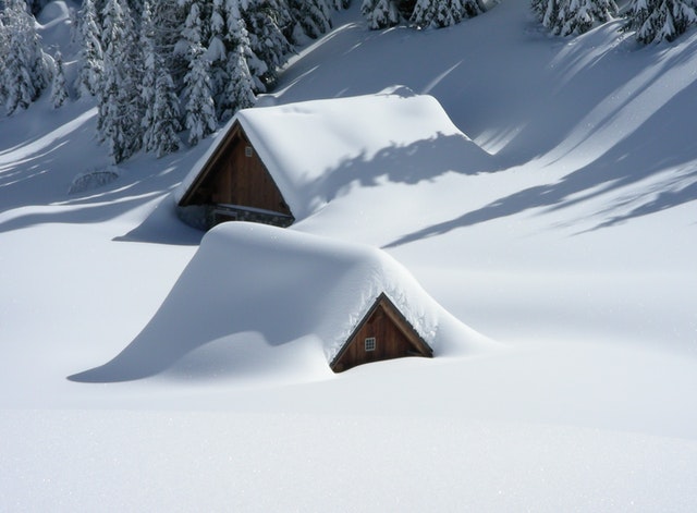4 Disadvantages of selling your house during winter