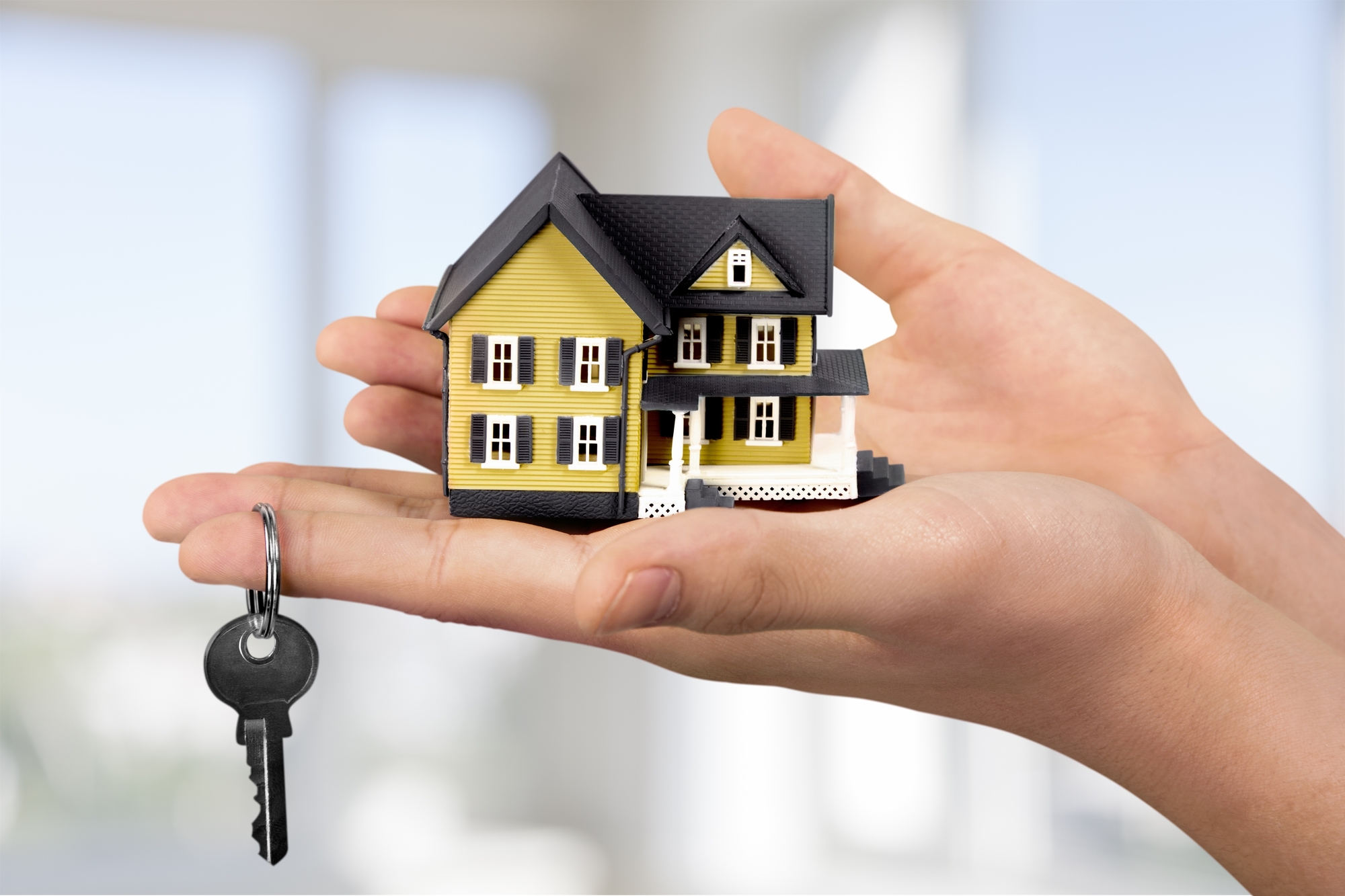 Should I Sell My Home Before Buying a New One