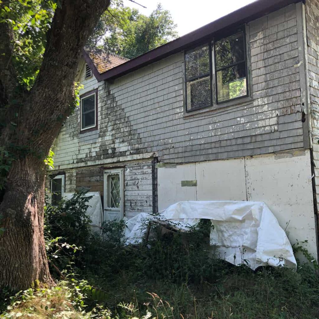 We-Buy-Houses-In-Rhode-Island-Rehab