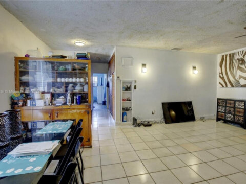 2018 NW 186th St Miami Gardens, FL 33056