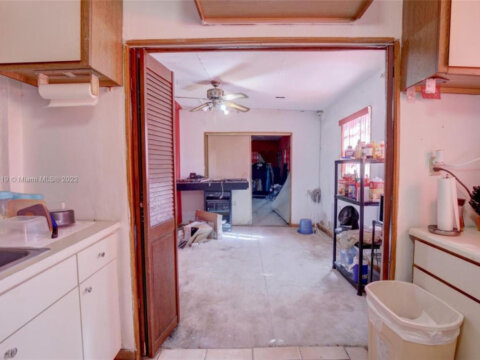 2018 NW 186th St Miami Gardens, FL 33056