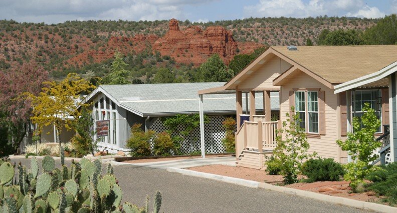 Inspecting Mobile Home Roofing & Exterior in Arizona