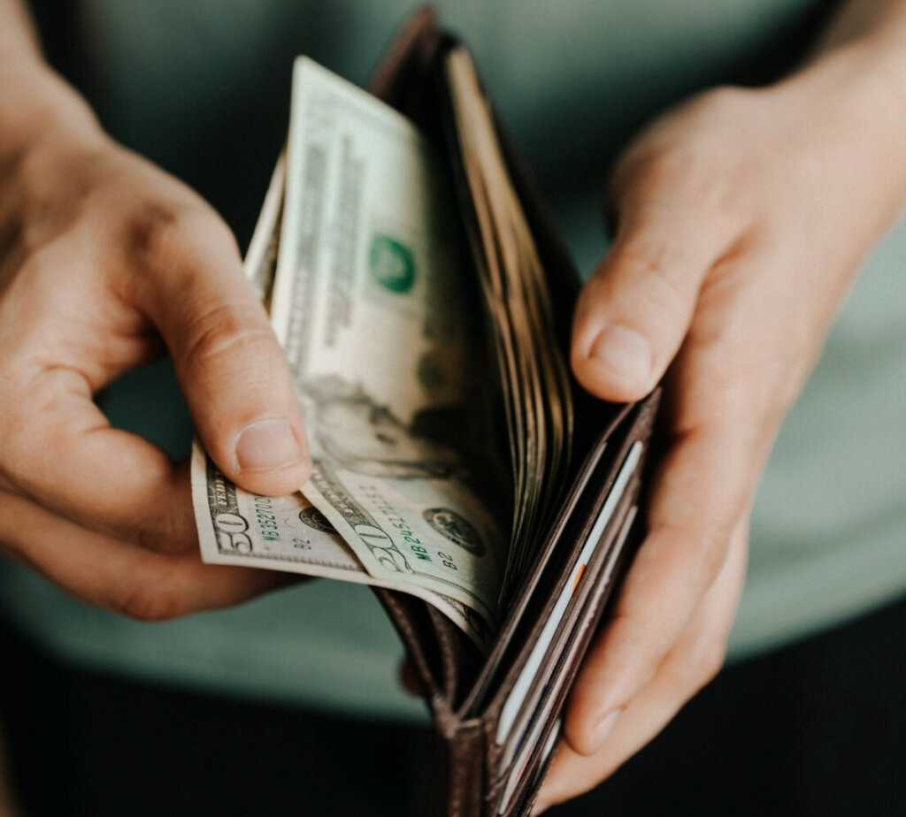 paying houses taxes Florida