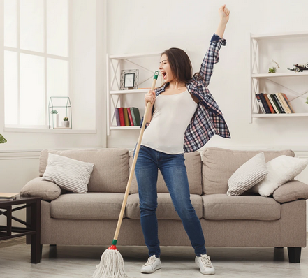 Declutter house before selling