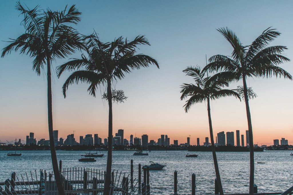 We Buy Houses Miami FL | Sell My Miami FL House Fast | Prominent Cash Offer