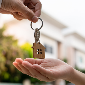 How Long May Seller Stay in House After Closing In California