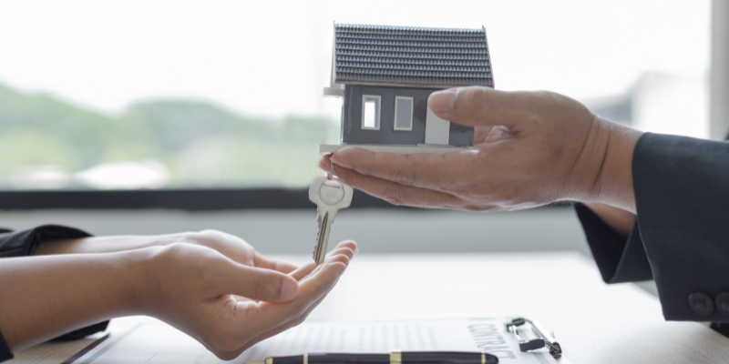 Selling a house in a trust after a death in [market]