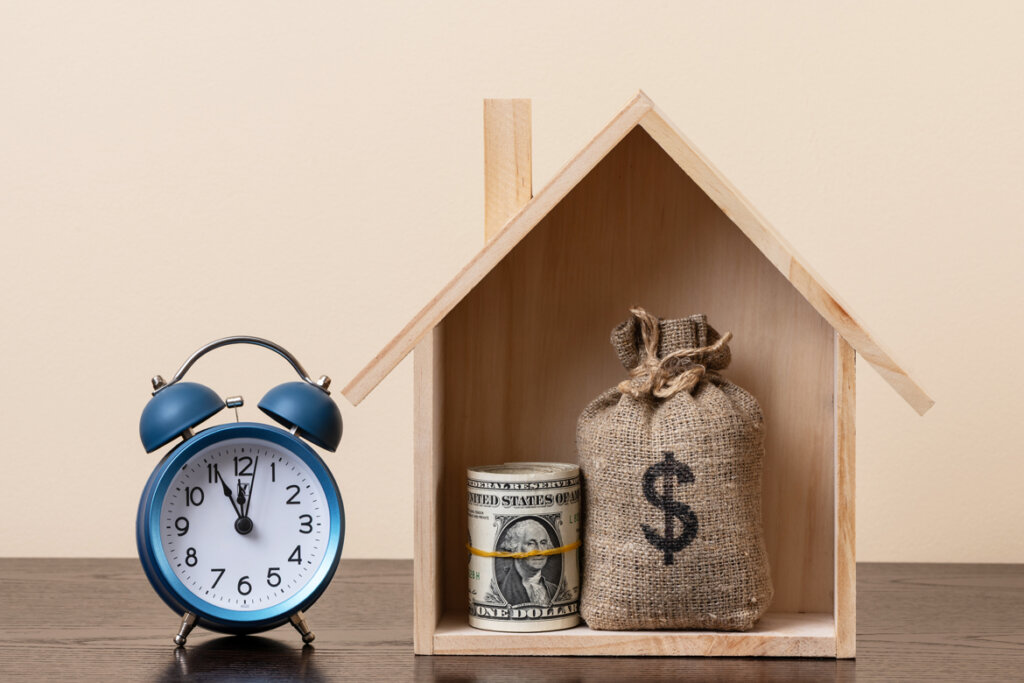 Selling a House with a HELOC in Hallandale Beach, FL