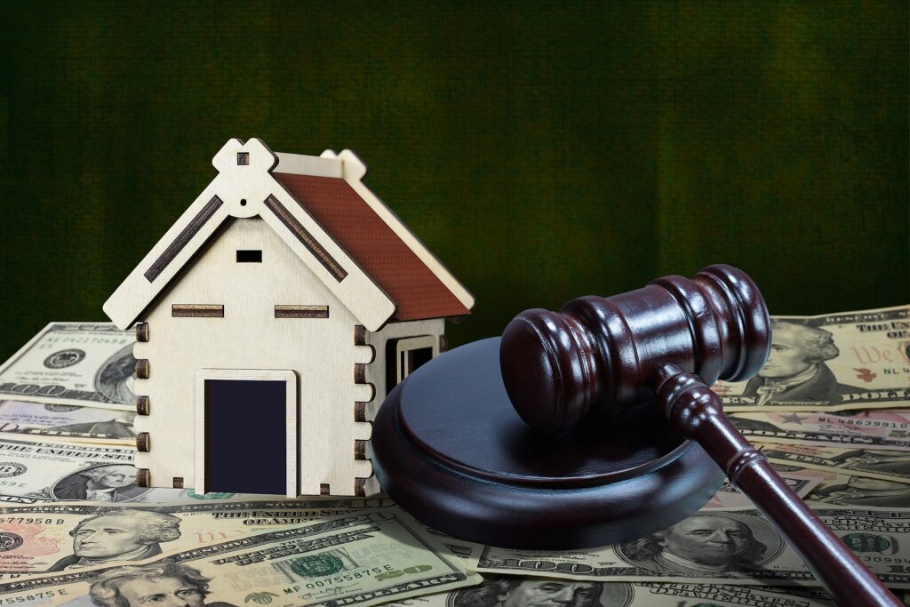 Legal and Financial Considerations When Selling a House