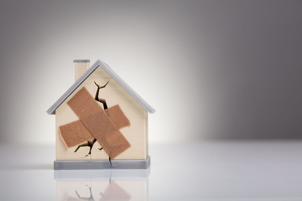 Selling a House with Code Violations in Lauderhill FL