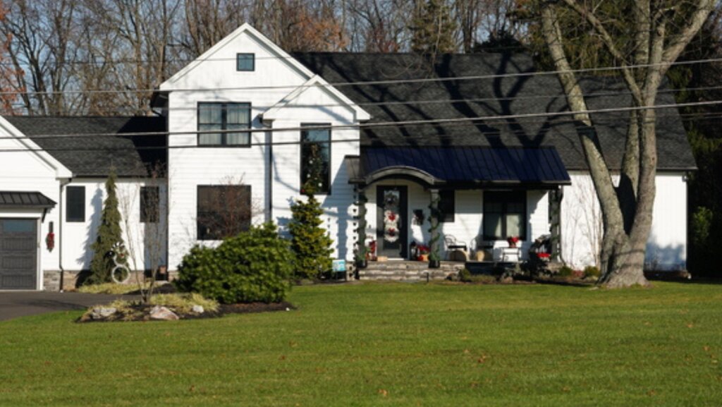 Indiana homeowner selling house during bankruptcy